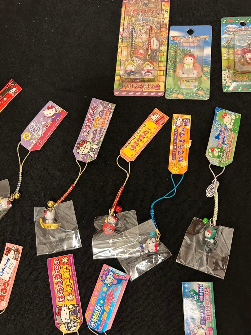 ご当地ハローキティ ストラップ 87個 まとめ売り　未使用