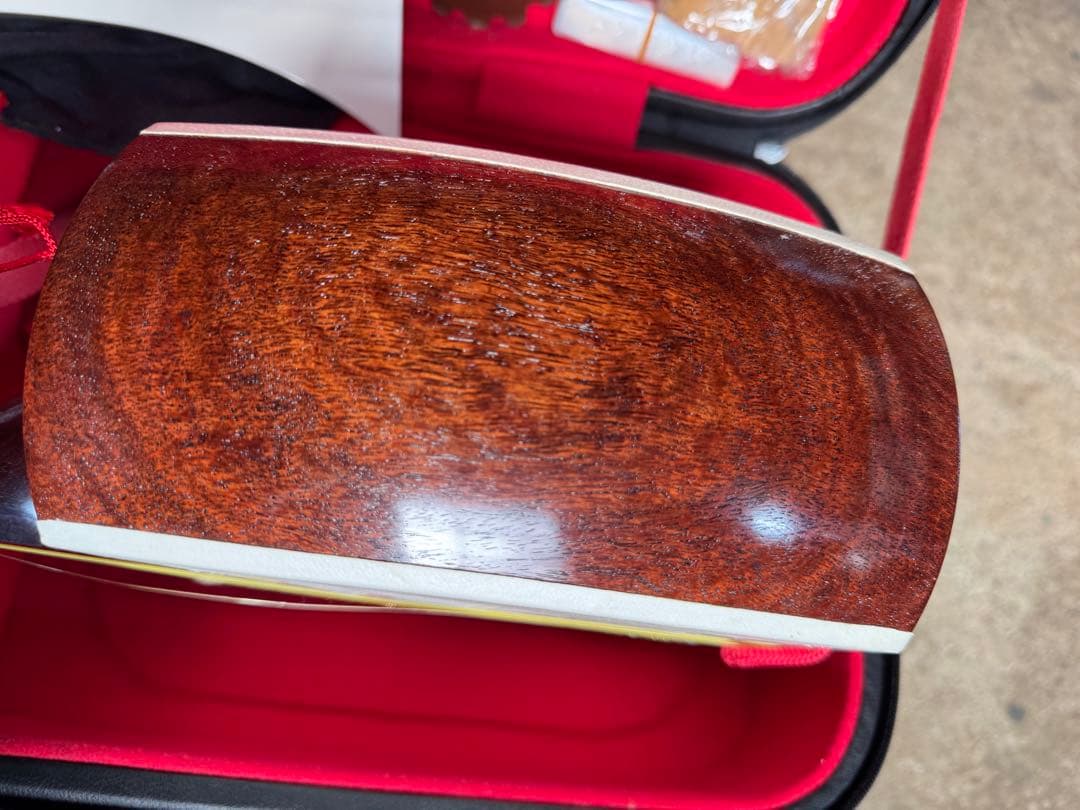 2-津軽三味線?　高級糸巻き 紅木？ハードケース&付属