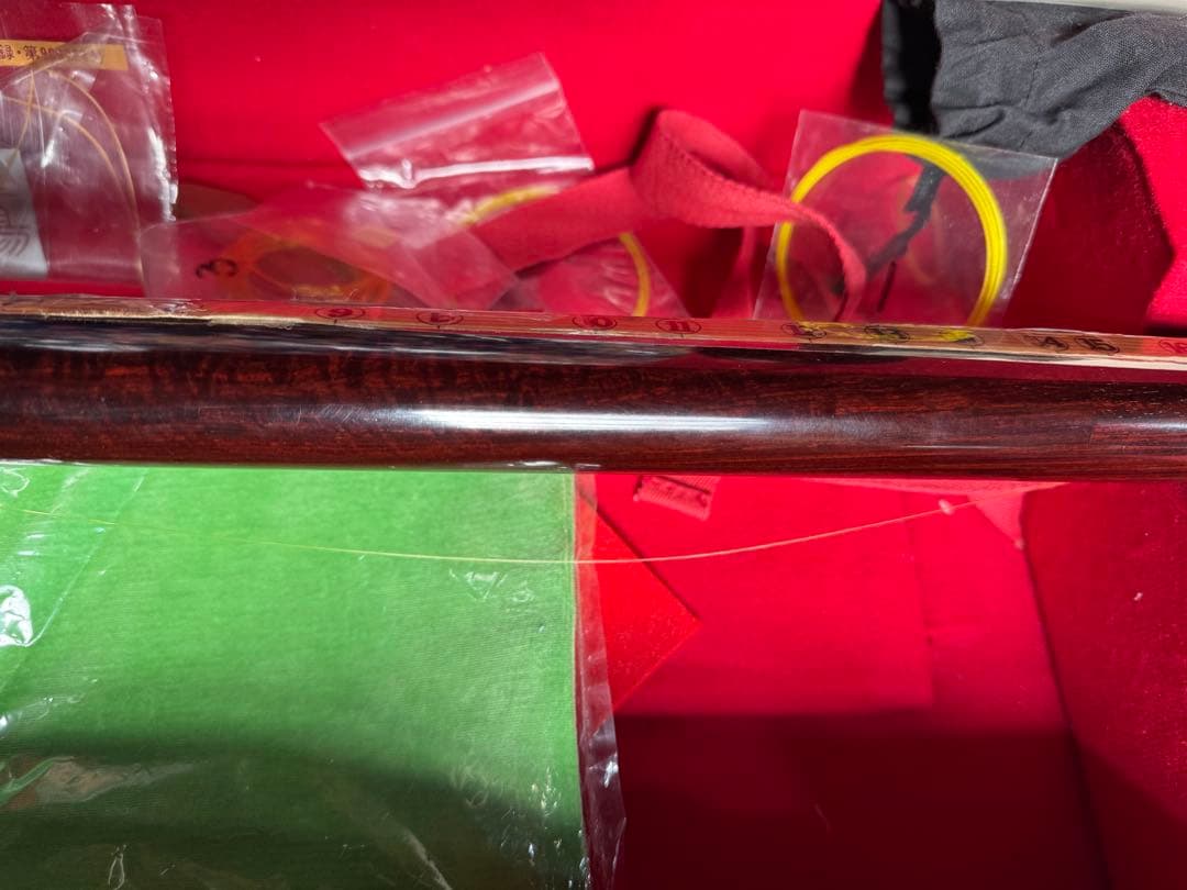2-津軽三味線?　高級糸巻き 紅木？ハードケース&付属