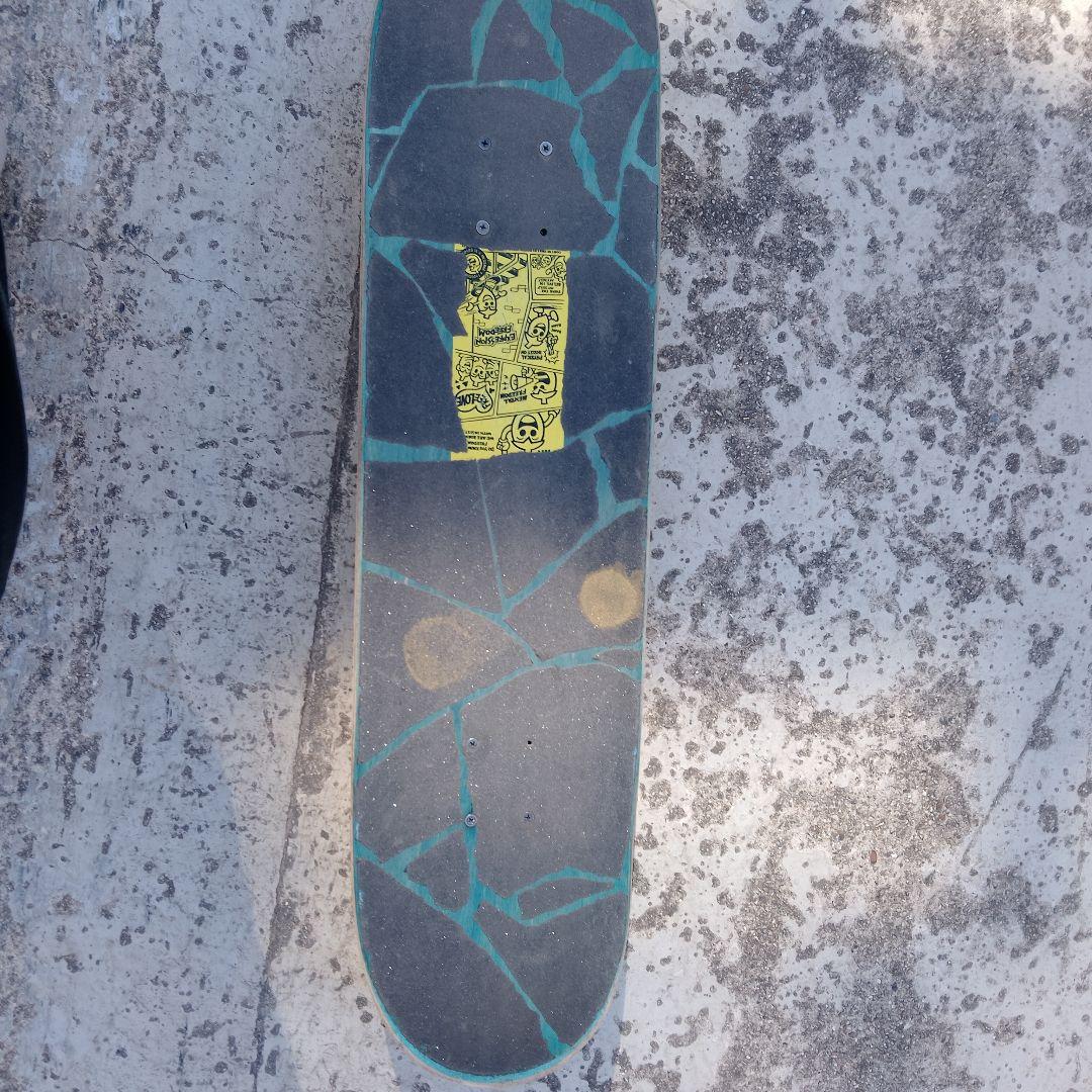 イエローグラフィック スケートボード