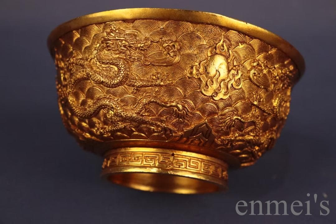 中国古美術 旧蔵 清代 鍍金銅蟠龍碗 双龍戲珠 鏨刻酒碗 茶碗 精銅製 古美味