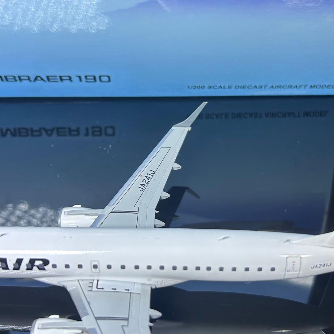 航空機・ヘリコプター TOMOJcwings J-AIR E190 JA241J 1/200