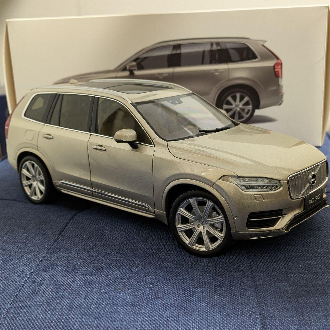 ボルボ　 XC90 ミニカー 1/18　修復あり　ジャンク