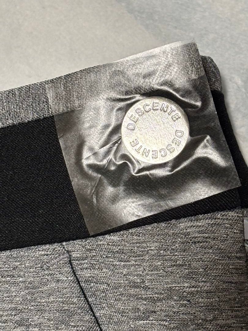 DESCENTE ゴルフ プリーツスカート グレー　新品未使用品