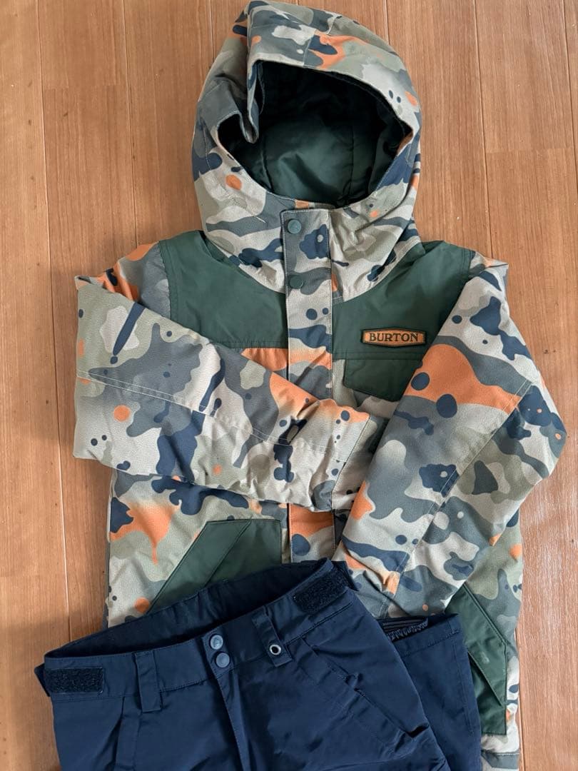 Burton バートン　カモフラージュ柄ウェア上下セット
