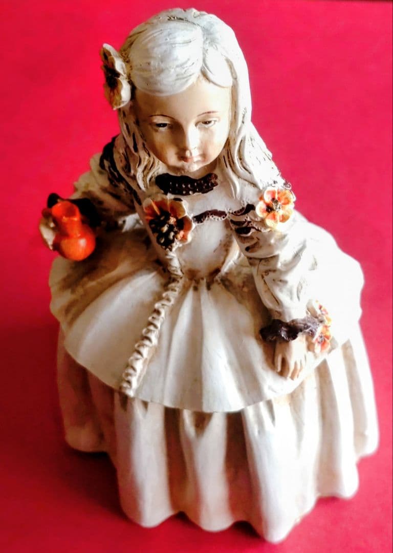 ラス・メニーナス陶磁器フィギュア