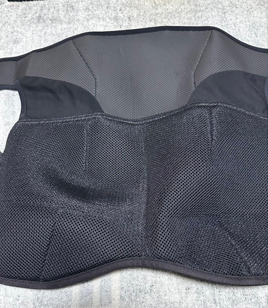 シマノ　ネクサス ヒップガード リミテッドプロ[GU-101R] Lサイズ