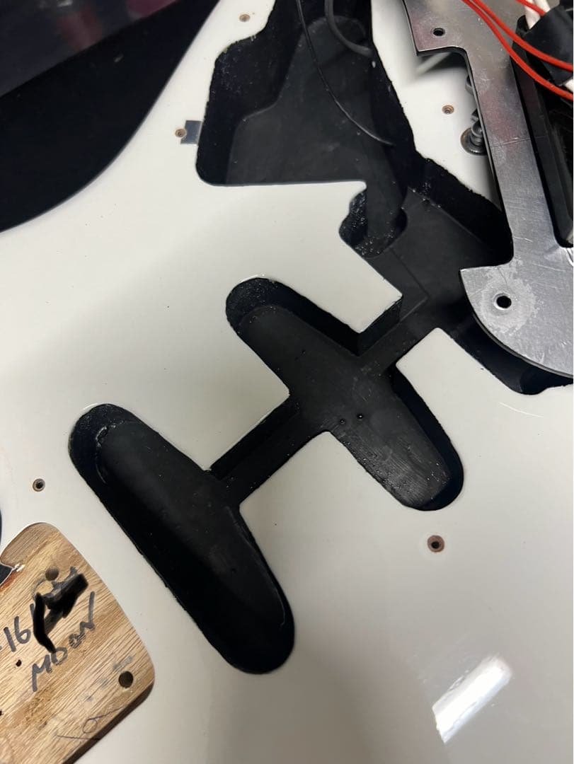 MOON オーダーストラト　EMG アクティブ　ムーニーロゴ　白