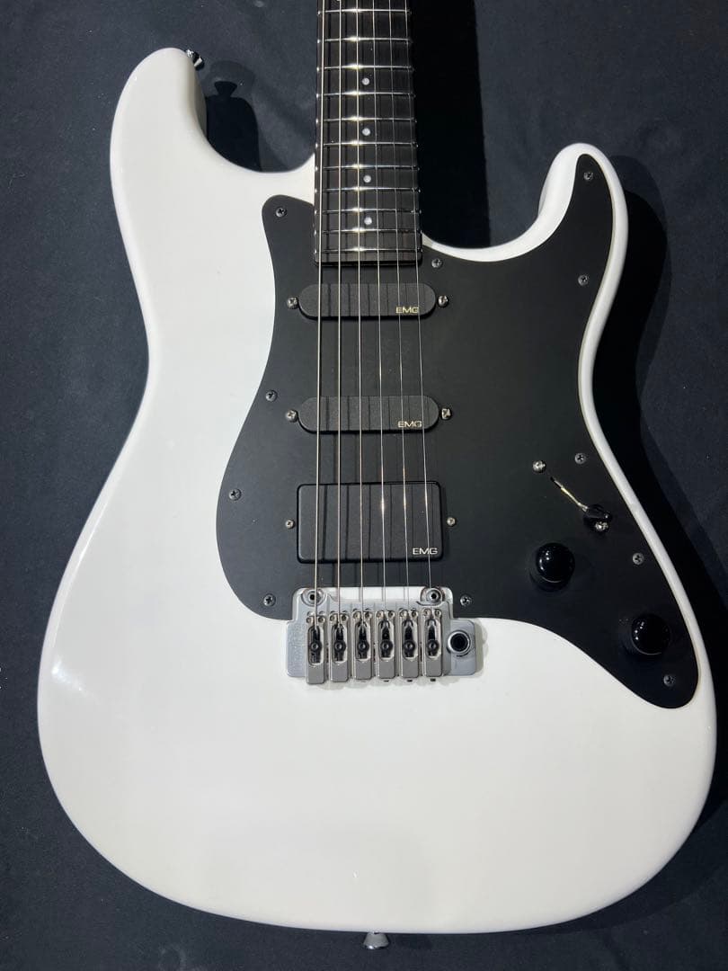 MOON オーダーストラト　EMG アクティブ　ムーニーロゴ　白