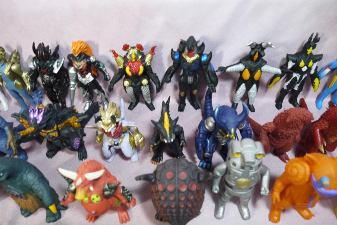 ウルトラヒーローシリーズ500　ウルトラ怪獣シリーズ500　ソフビ117体