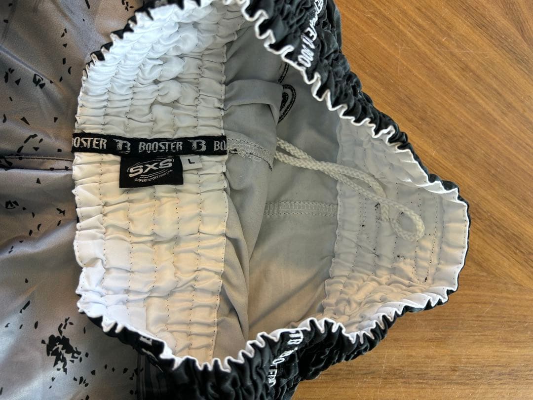 Boostarムエタイショーツ グレー/ブラック ブースター キックボクシング