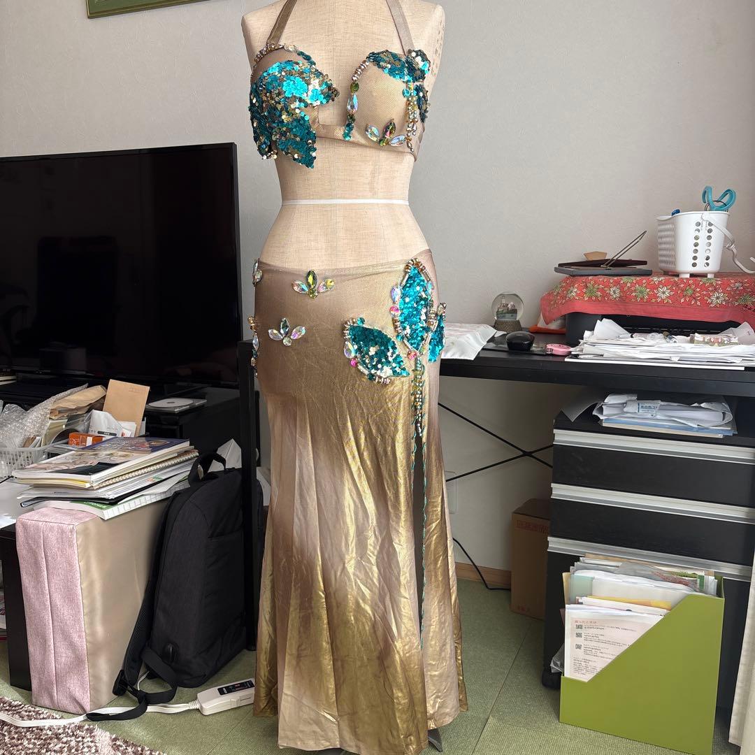 ベリーダンス セットアップ 金色 青色 ビーズ