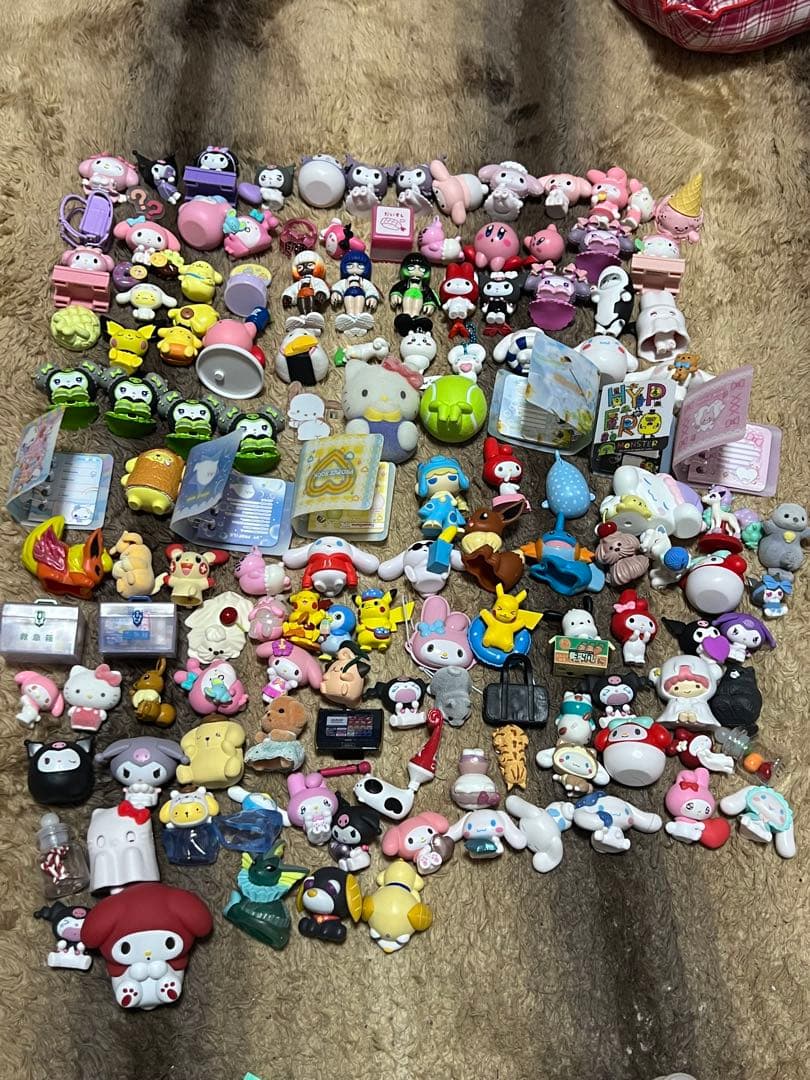 ガチャガチャ フィギュア サンリオ多め まとめ売り ポケモン お茶犬 など 大量