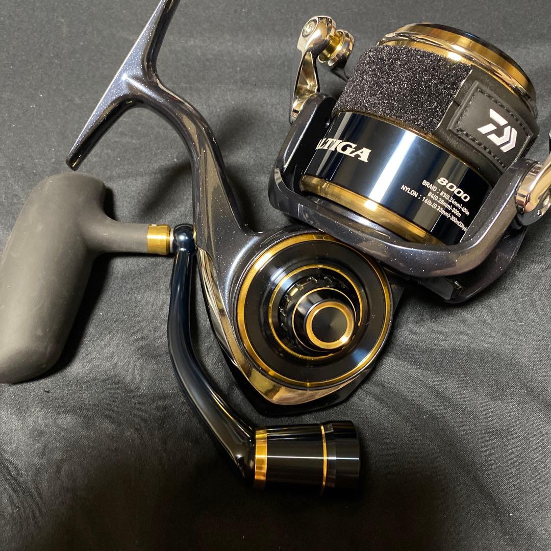 未使用品　箱付属品完備　Daiwa SALTIGA 8000