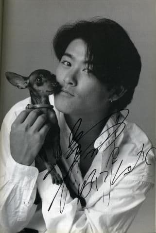 「ＴＯＫＩＯ ファースト写真集 ＩＮＩＴＩＡＬ」のメンバーサイン