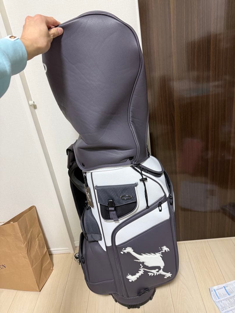 OAKLEY ゴルフ　キャディバッグ グレー/ホワイト