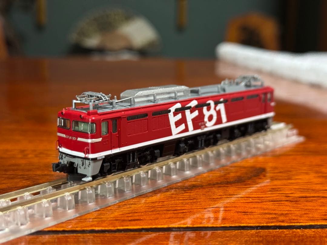 TOMIX 9172 EF81 95号機・レインボー塗装B