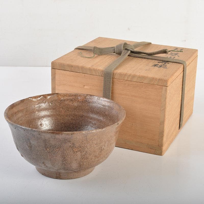 朝鮮美術　李氏朝鮮　後熊川茶碗　時代箱付　M　R7468