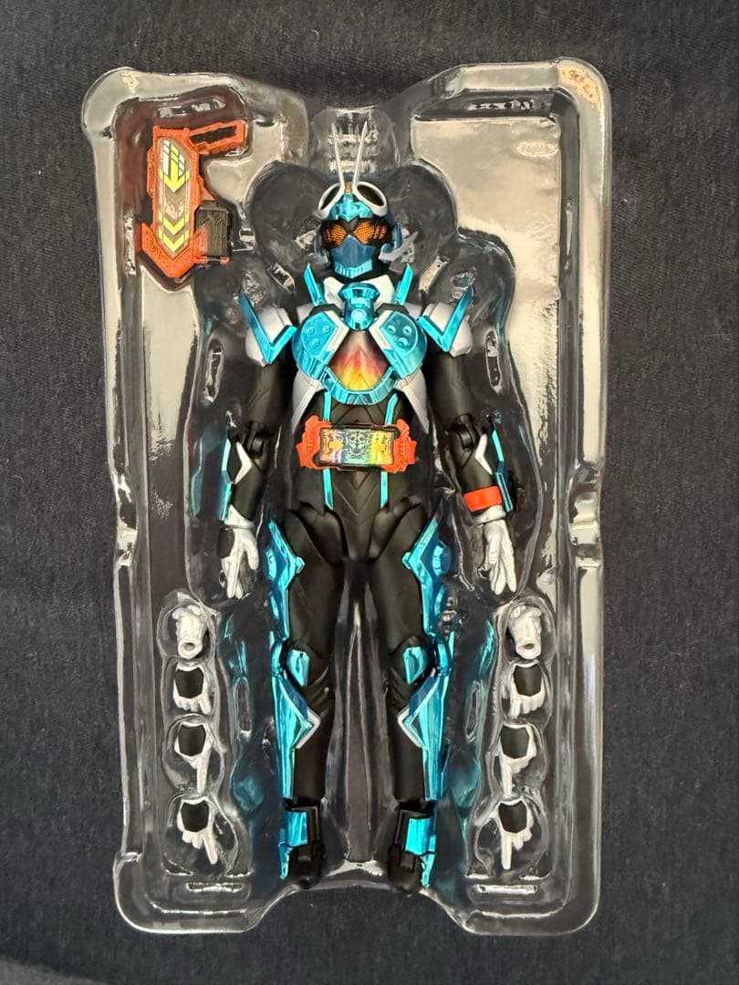 S.H.Figuarts 仮面ライダーガッチャードセット