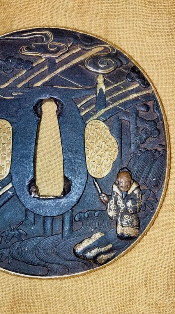 鉄鍔　鐔　(無銘宗典　橋袂賢人図)　江戸時代　金覆輪　金埋金　箱付き
