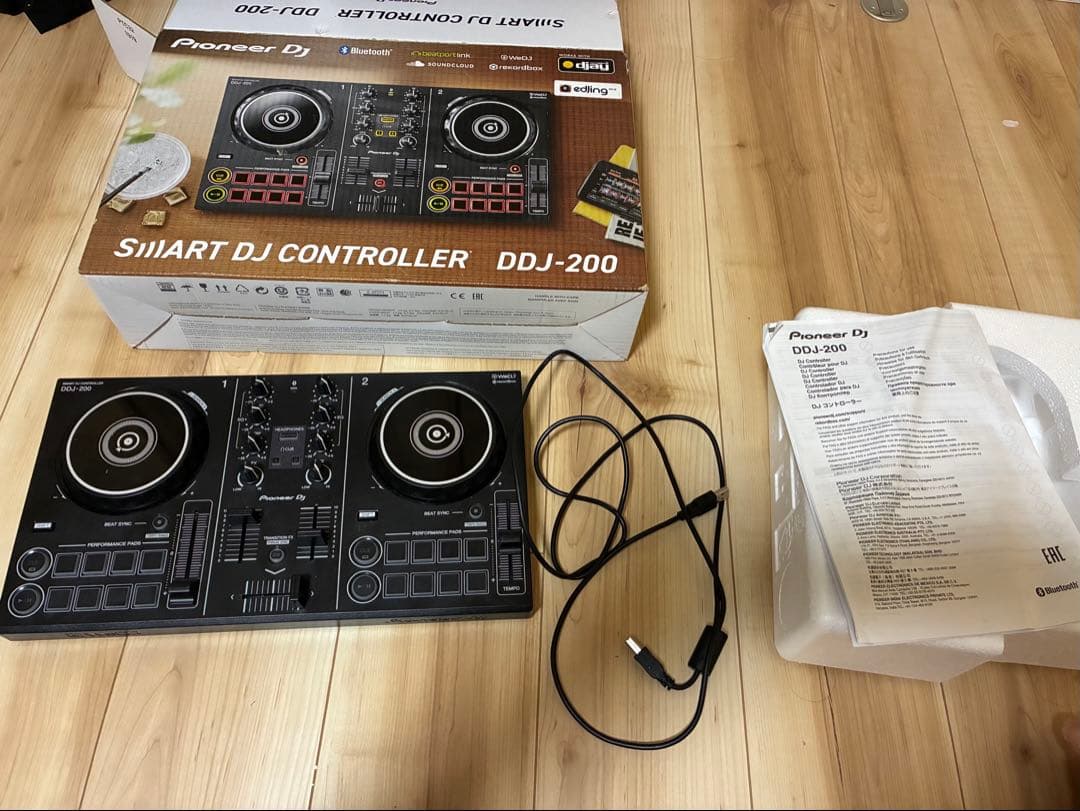 Pioneer DJ DDJ-200 箱付き
