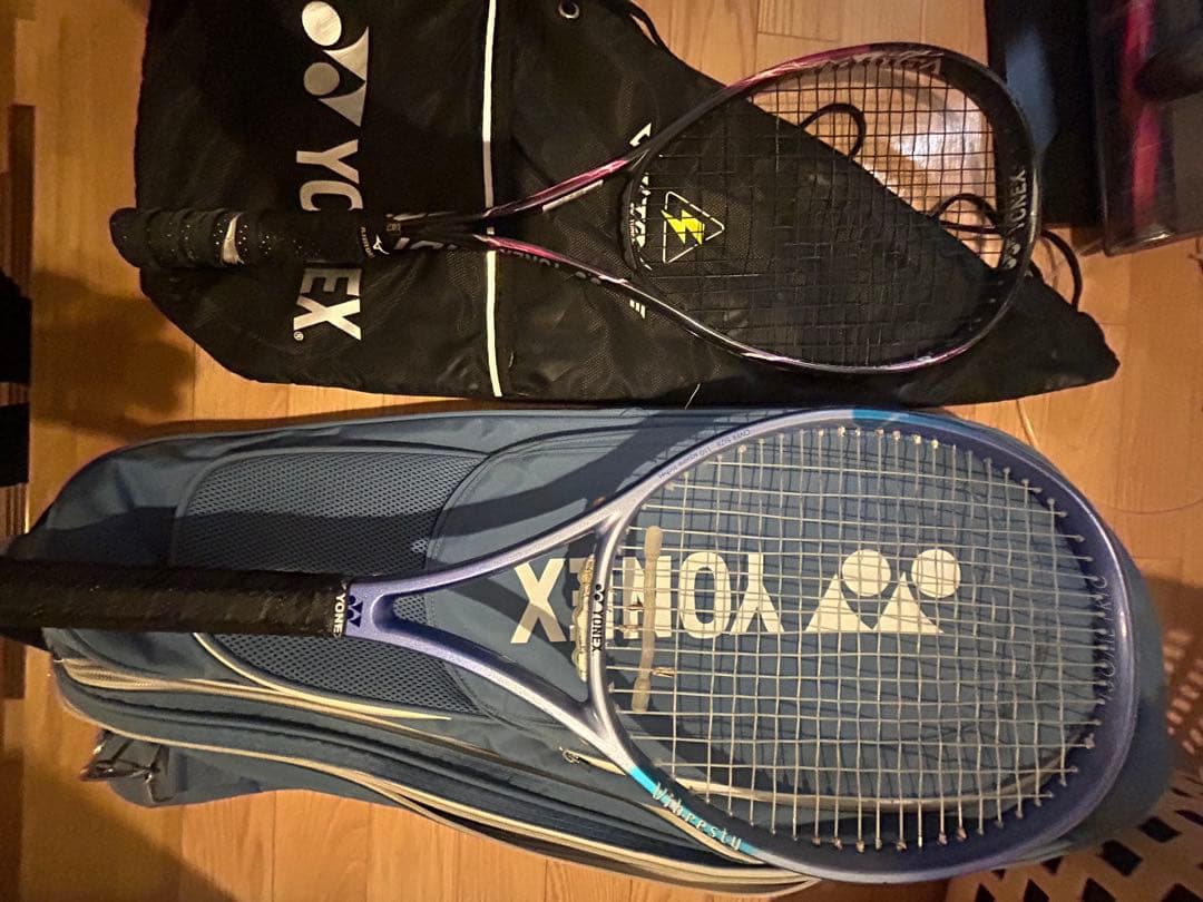 YONEX VOLTRAGE ラケット2本セット　ケース付き