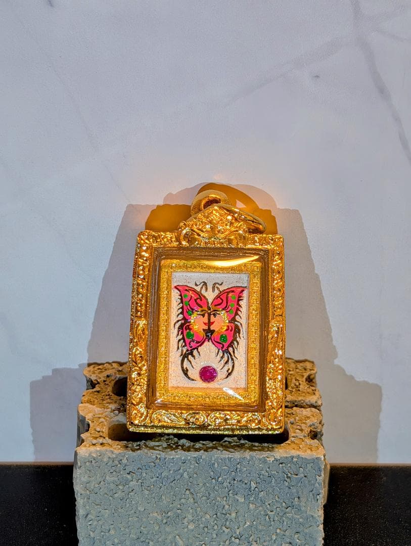 タイお守り　プラクルアン　クルーバー・クリッサナ　2556年　(026)