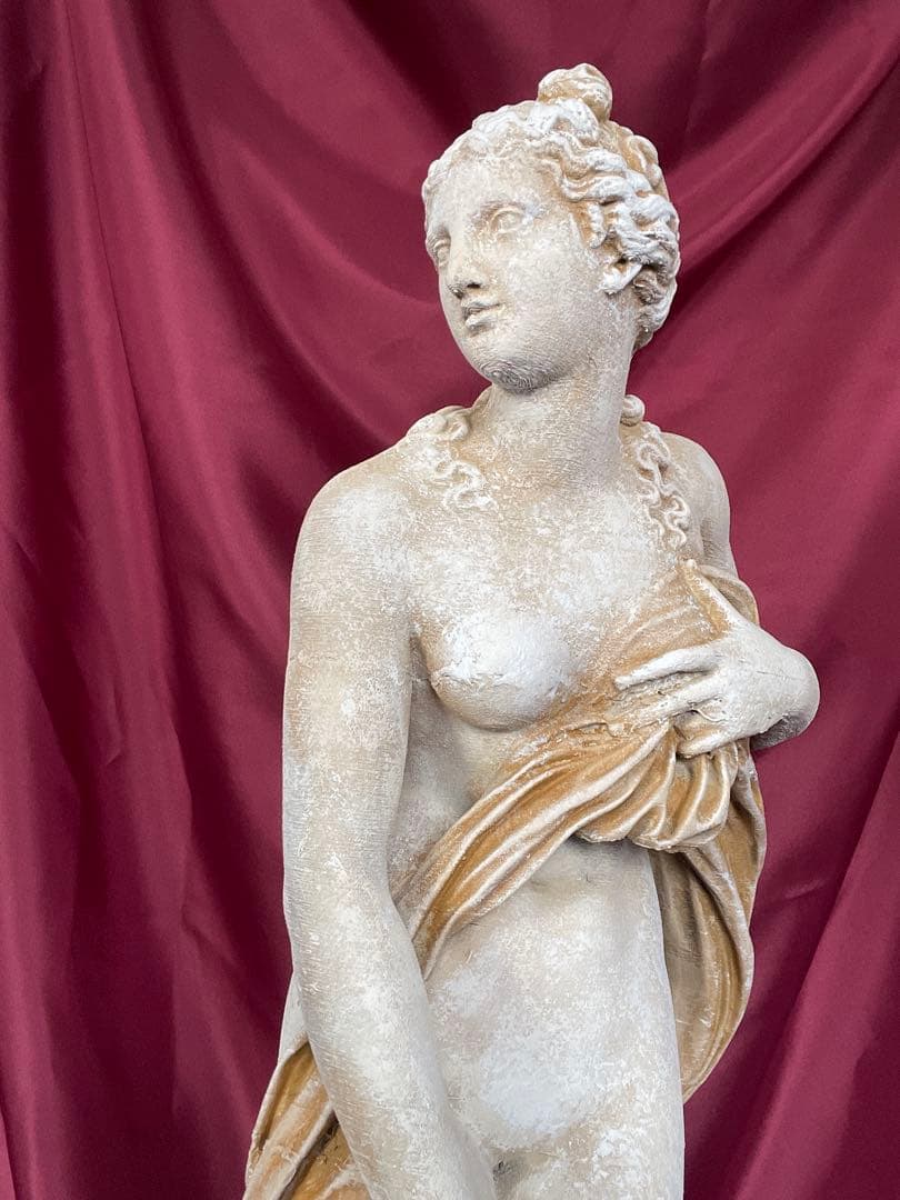 女神アプロディーテーの像高さ:62.5 cm