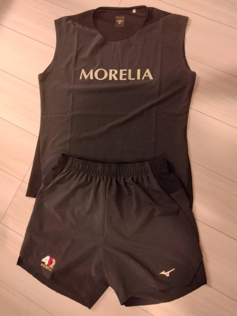 Mizuno MORELIA 40周年限定 ノースリーブ・ショートパンツ セット