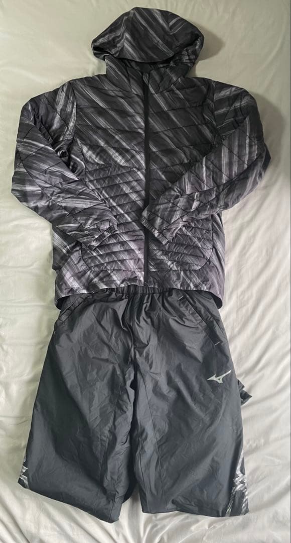 ミズノ ウィンドブレーカー上下セット