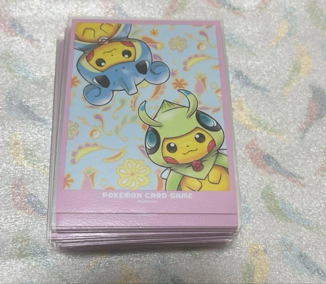 シンガポール限定 1周年記念ポンチョピカチュウラプラスセレビィ　スリーブ　６０枚