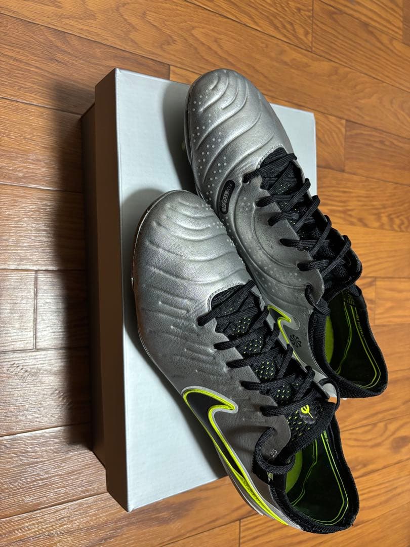 NIKEティエンポ27cm