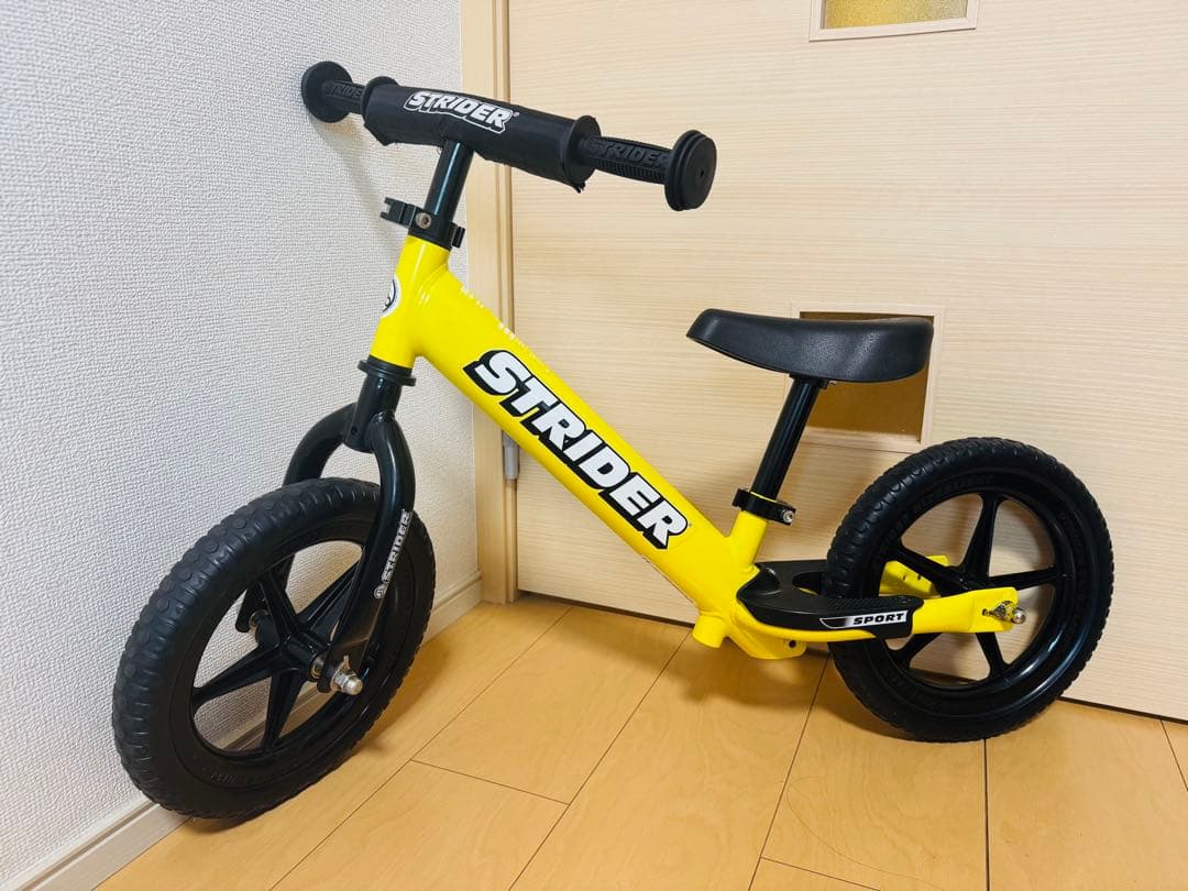 《状態良好・箱あり・美品》STRIDER SPORTS 新型 イエロー