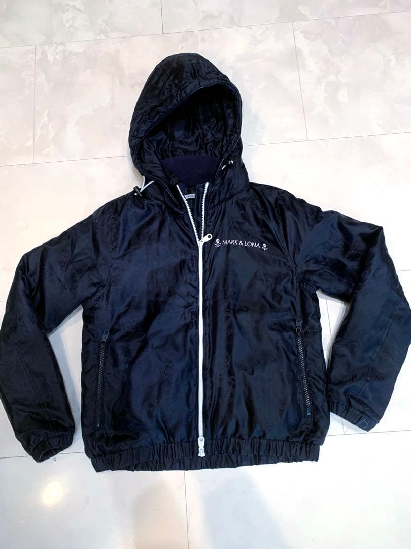 美品　正規品　レディース　MARK&LONA マークアンドロナ　軽量中綿ブルゾン