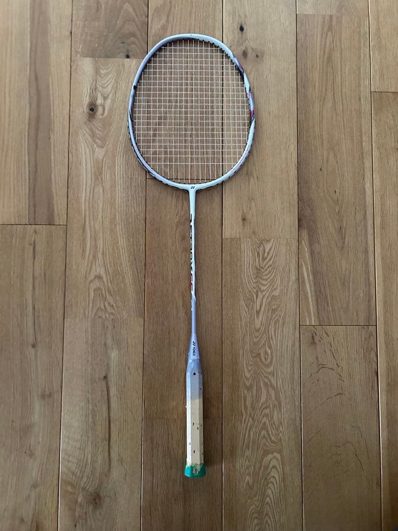 バドミントン　ラケット　アストロクス66 4UG5