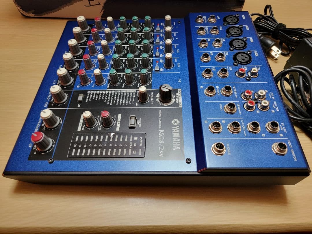 ヤマハミキサー MG8/2FX