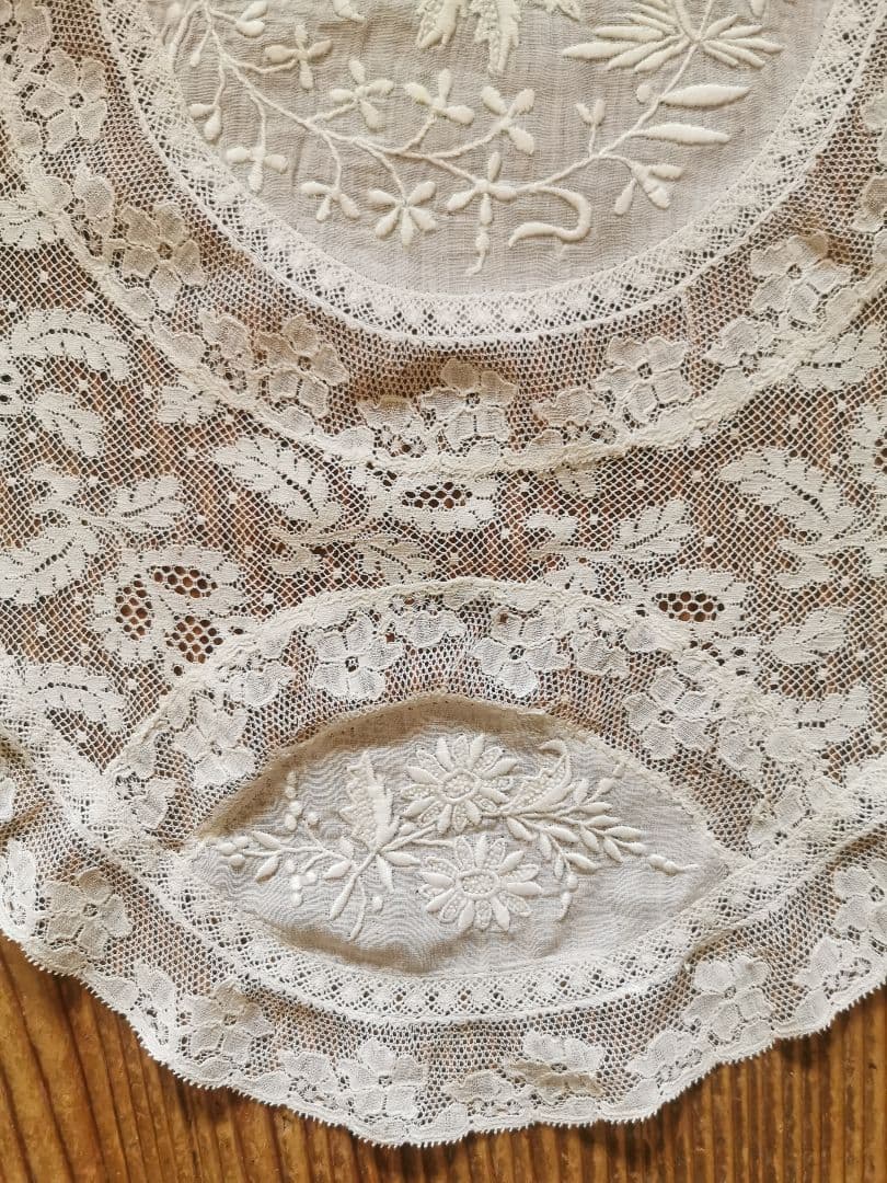 アンティークフランス ノルマンディーレース 花刺繍 アランソン オーバルドイリー