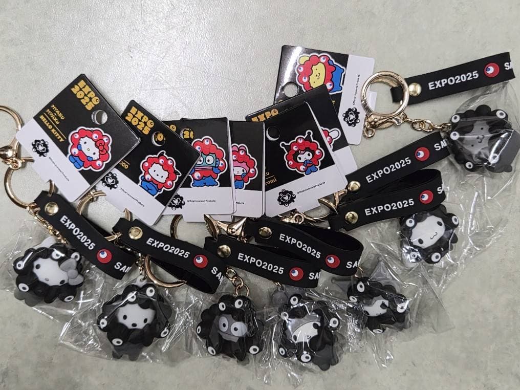 コンプリートセット サンリオ 黒ミャクミャクなりきりキーホルダー立体ストラップ