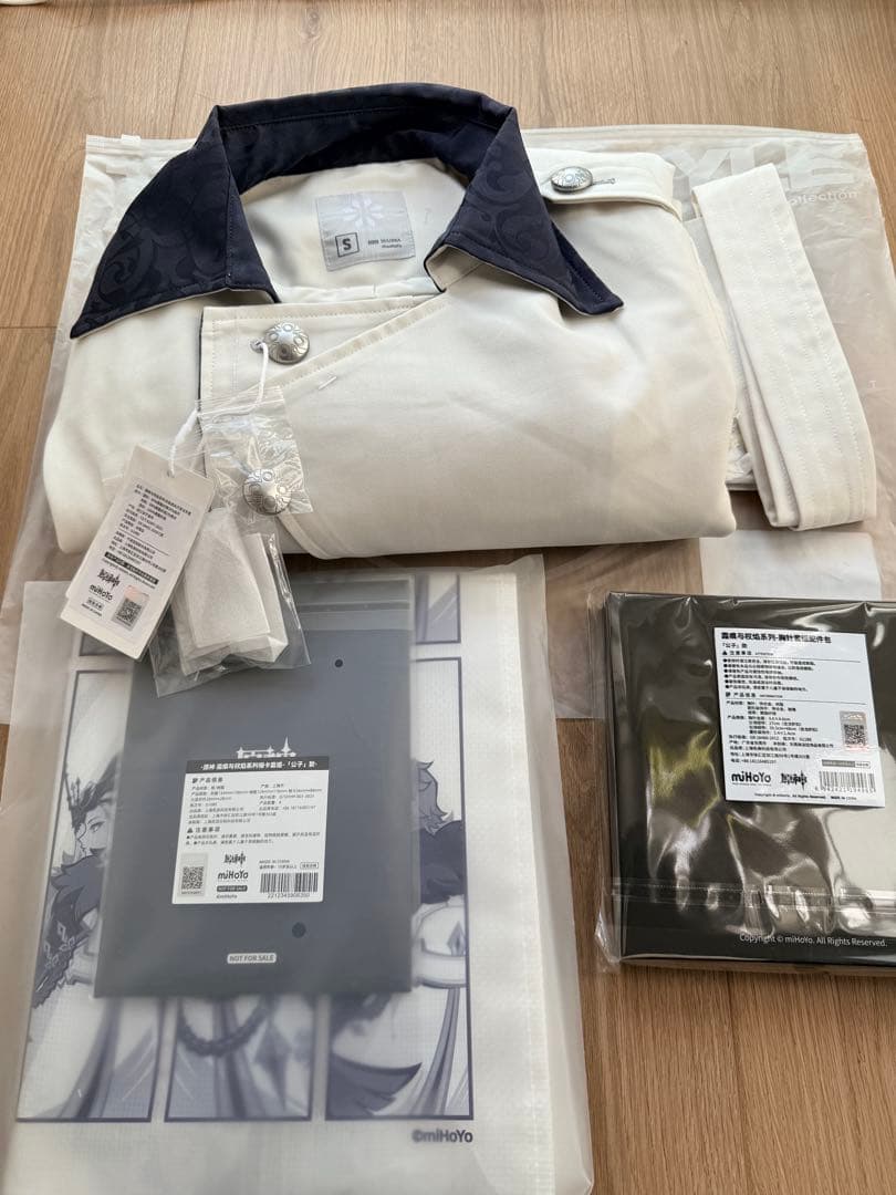 原神公式正規品　ファデュイ　霜痕と権焔　執行官ロングコート　タルタリヤ