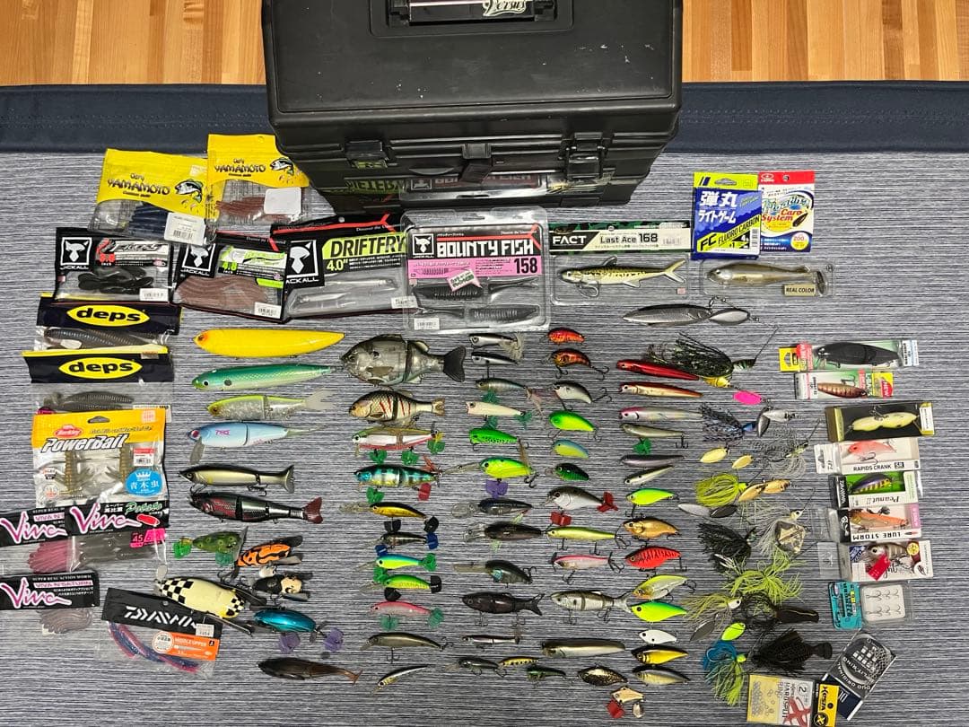 バス釣り引退☆早い者勝ち☆激安☆バス釣り引退☆人気☆ルアー色々☆大量☆投げ売り☆