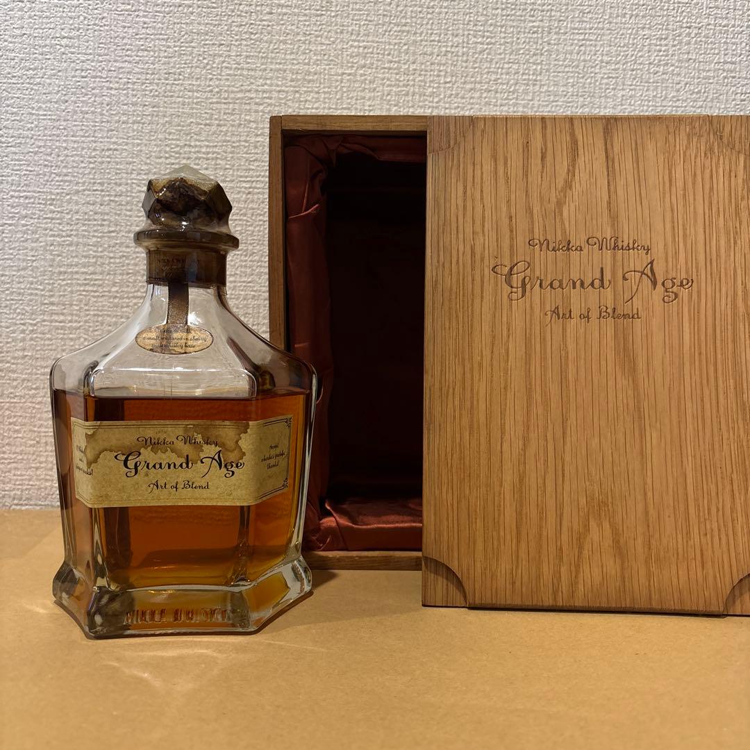 ニッカウイスキー　Grand Age グランドエイジ ウイスキー　木箱付　未開封