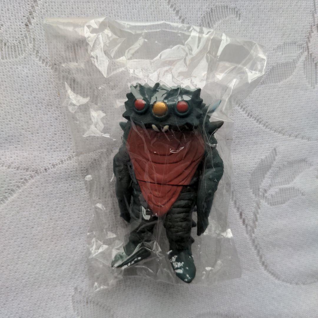 昭和、平成レトロ　希少!　ウルトラ怪獣　電波怪獣ビーコン　当時物　新品，未開封品