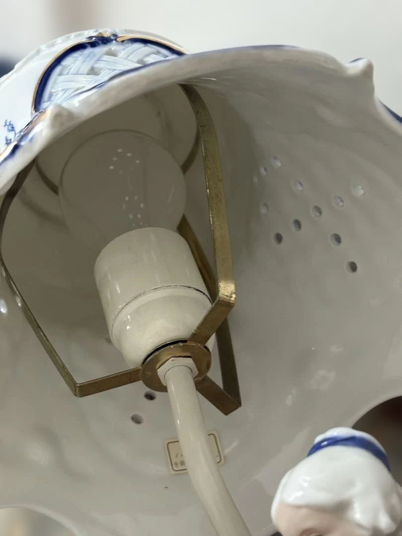 ドマン　電気スタンド　ランプ　陶器　貴婦人　レトロ