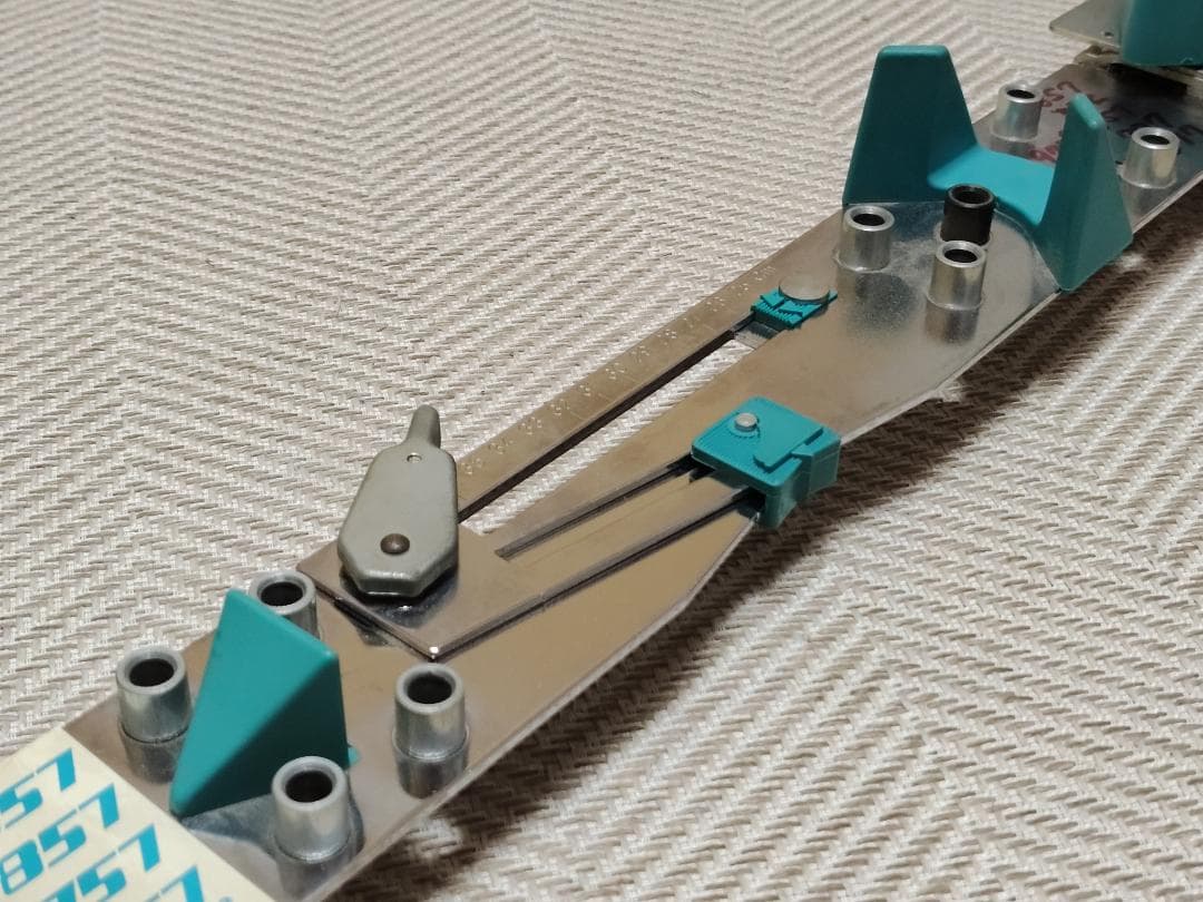 【現状品】 SALOMON サロモン スキー ビンディング 取付ゲージ 治具