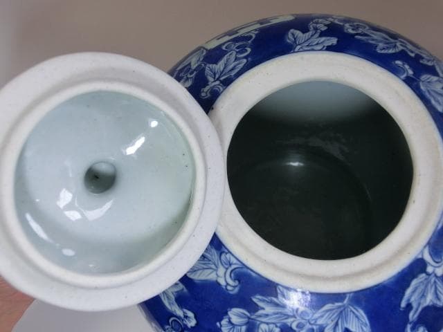 壷■成化年製 古い中国染付蓋物 喜 丸壺 唐草 青華 花瓶 古美術 骨董品■