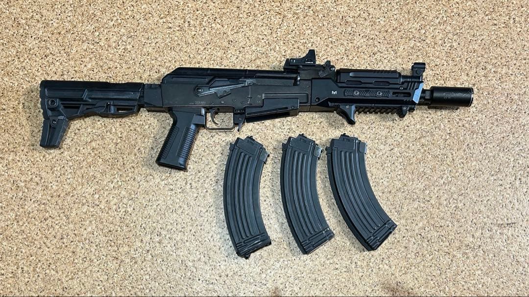 次世代電動ガン AKストーム マガジン3本付き