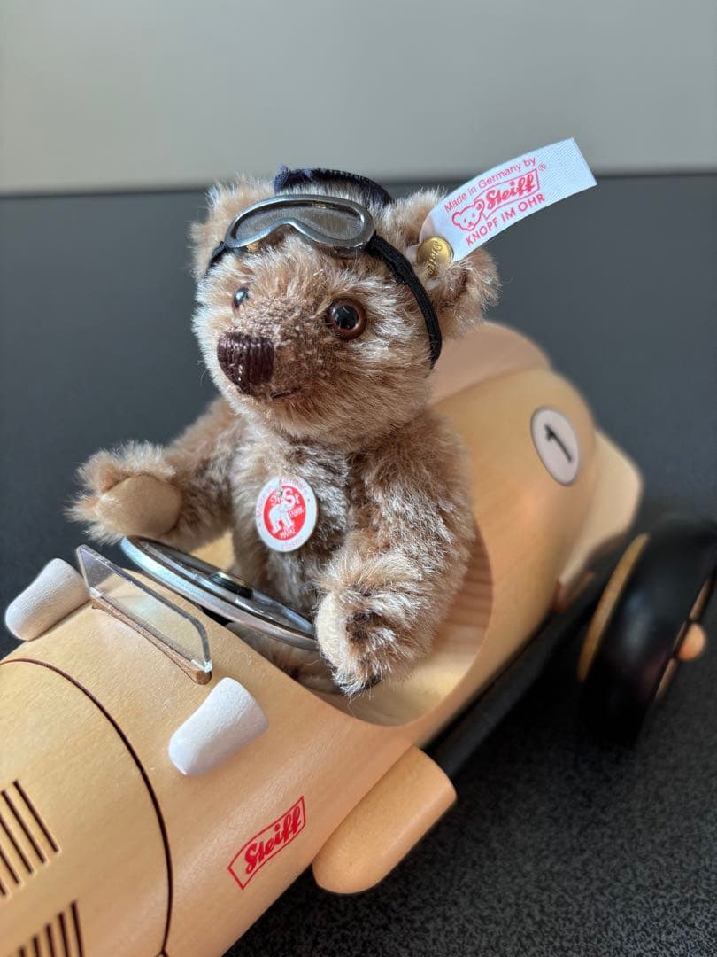 シュタイフ　メルセデス・ベンツ　コラボ　レーシングカー　テディベア