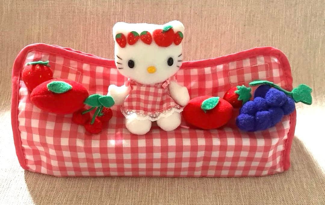 レア‼️キティ フルーツ チェックぬいぐるみ付きティッシュカバーいちごりんごぶどう