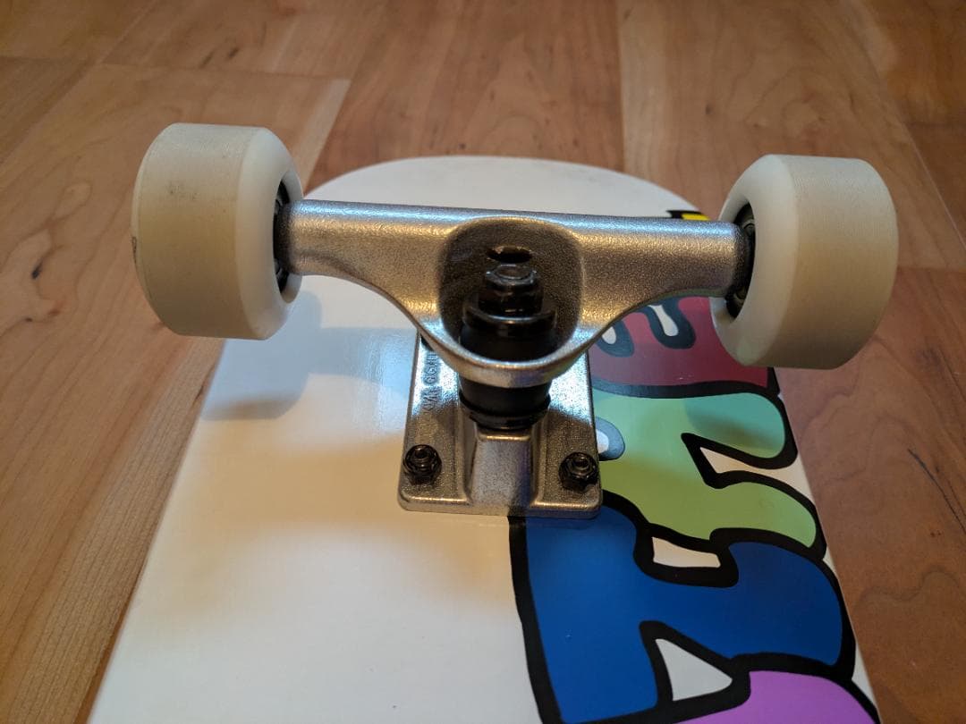 カラフルグラフィック スケートボード