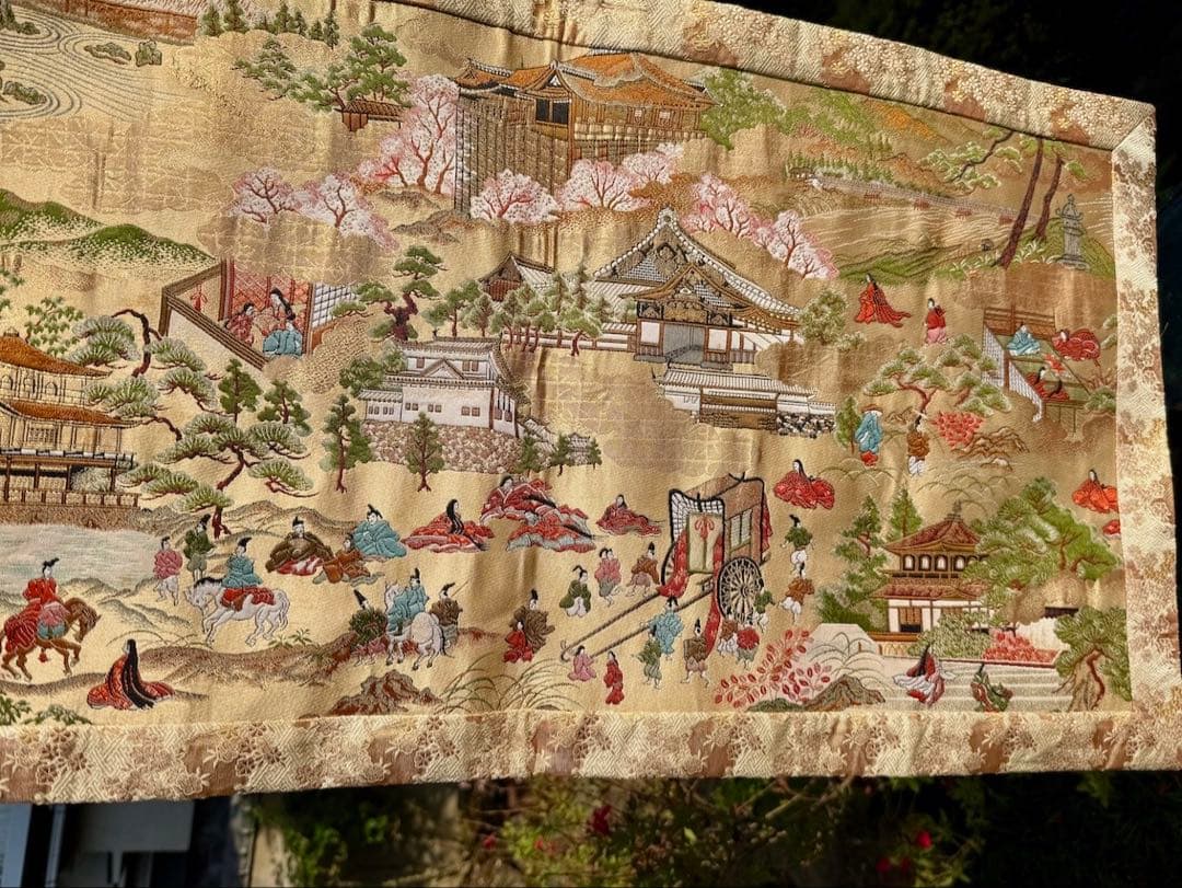 京都　美しい西陣織　絹タペストリー　日本の伝統刺繍　染織布　伝統工芸　シルク